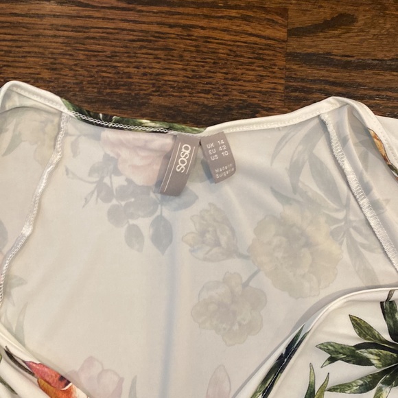 Beautiful maternity dress! - Picture 2 of 3